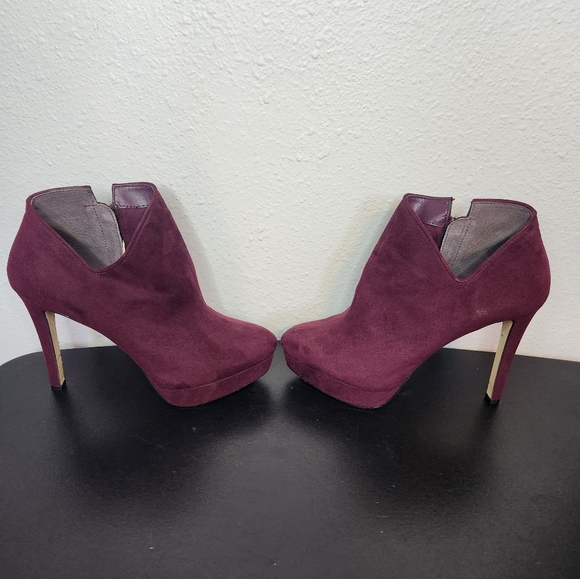 Cute Burgundy Heeled Booties - Picture 7 of 7